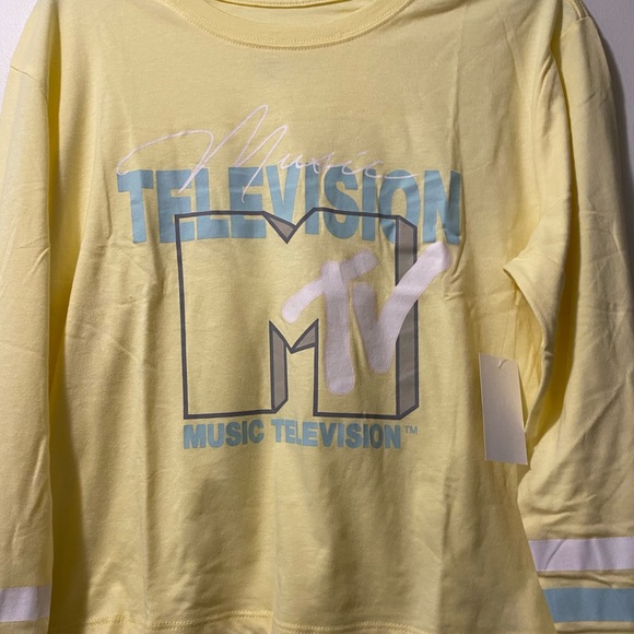 🆕 MTV long sleeve cropped tee XL - Picture 3 of 6